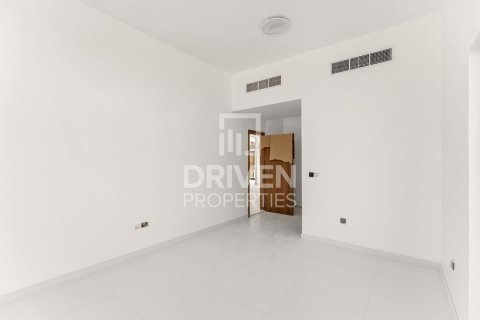Villa in Al Furjan, Dubai 4 bedrooms, 608.61 sq.m. № 137111 - photo 16