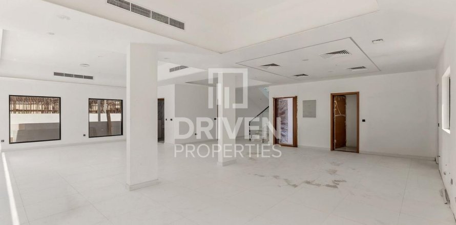 Villa in Al Furjan, Dubai 4 bedrooms, 608.61 sq.m. № 137111