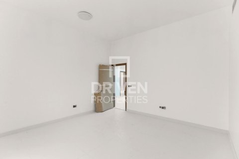 Villa in Al Furjan, Dubai 4 bedrooms, 608.61 sq.m. № 137111 - photo 12
