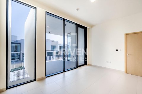 Villa in Dubai Hills Estate, Dubai 5 bedrooms, 649.02 sq.m. № 137106 - photo 14