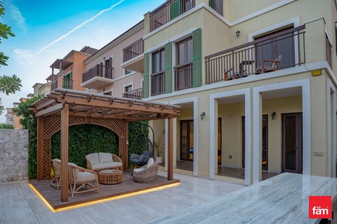 Townhouse in Dubai 4 bedrooms, 397.9 sq.m. № 70595 - photo 8