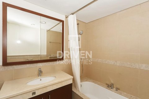 Apartment in Burj Vista, Downtown Dubai (Downtown Burj Dubai), Dubai 1 bedroom, 89.37 sq.m. № 136795 - photo 9