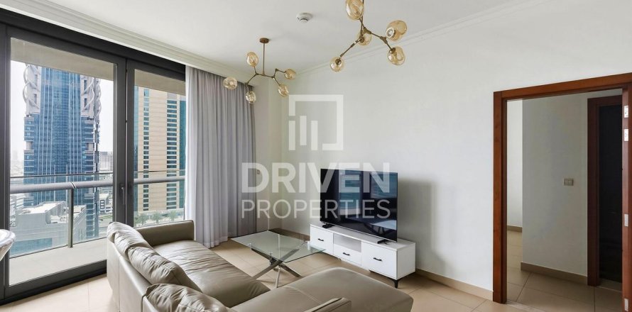 Apartment in Burj Vista, Downtown Dubai (Downtown Burj Dubai), Dubai 1 bedroom, 89.37 sq.m. № 136795