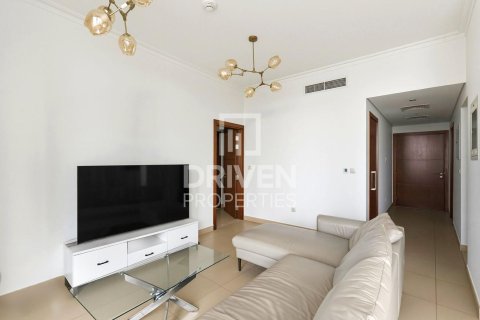Apartment in Burj Vista, Downtown Dubai (Downtown Burj Dubai), Dubai 1 bedroom, 89.37 sq.m. № 136795 - photo 4