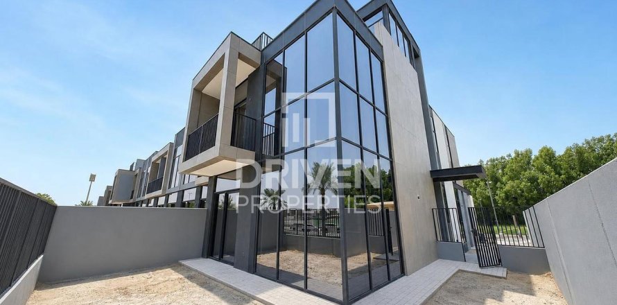 Adosado en Mudon, Dubai, 4 dormitorios, 240.06 m², № 142876