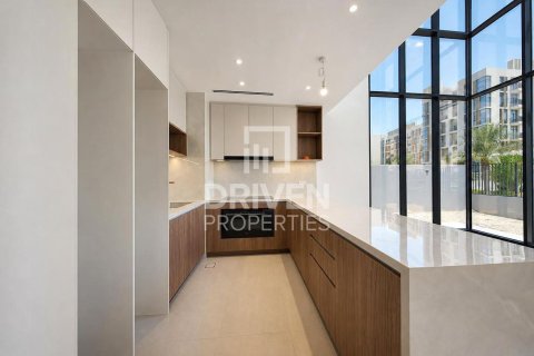 Adosado en Mudon, Dubai, 4 dormitorios, 240.06 m², № 142876 - foto 7
