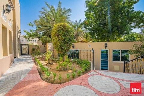 Villa à Dubai, 6 chambres, 700.9 m², № 40338 - photo 22