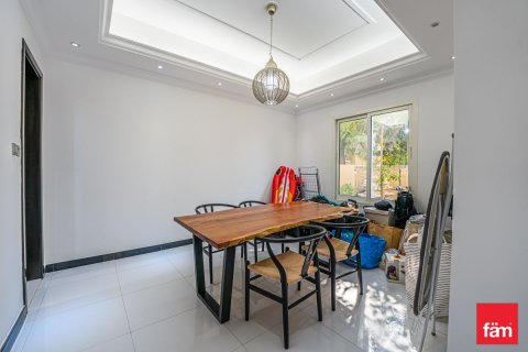 Villa à Dubai, 6 chambres, 700.9 m², № 40338 - photo 25