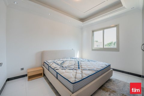 Villa à Dubai, 6 chambres, 700.9 m², № 40338 - photo 4