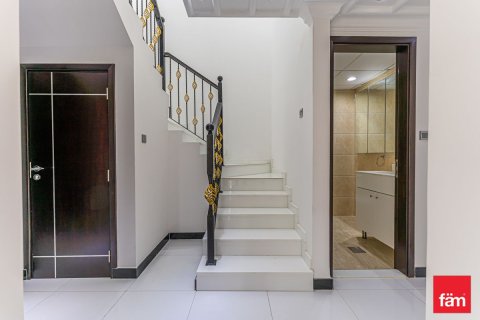 Villa à Dubai, 6 chambres, 700.9 m², № 40338 - photo 11