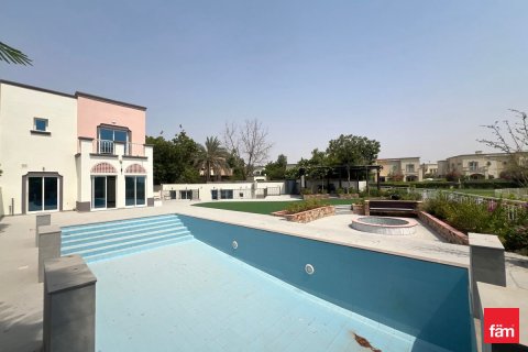Villa à Dubai, 6 chambres, 700.9 m², № 40338 - photo 5