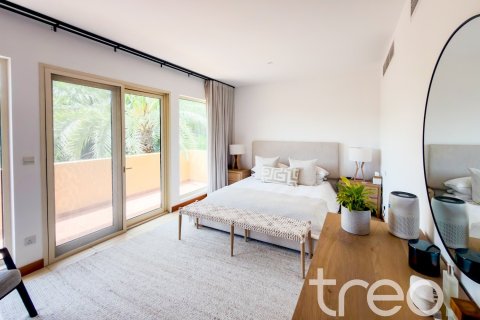 Купить виллу в Saheel, Арабиан Ранчес, Дубай: 5 спален, 450.49м², № 134695 - фото 15