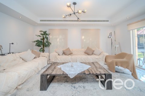 Villa à Arabian Ranches, Dubai, 6 chambres, 485.88 m², № 134692 - photo 25