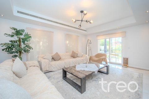 Villa à Arabian Ranches, Dubai, 6 chambres, 485.88 m², № 134692 - photo 26