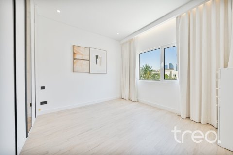 Villa in Meadows, Dubai 5 bedrooms, 418.06 sq.m. № 134697 - photo 9
