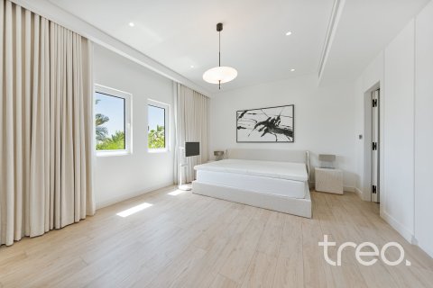 Villa in Meadows, Dubai 5 bedrooms, 418.06 sq.m. № 134697 - photo 15