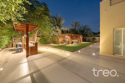 Villa à Arabian Ranches, Dubai, 7 chambres, 505.67 m², № 134698 - photo 25