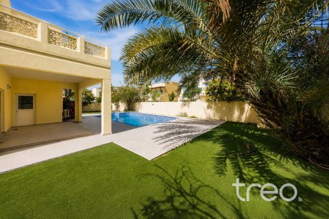 Villa in Meadows, Dubai 4 bedrooms, 380.81 sq.m. № 134689