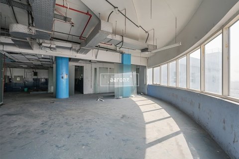 Office in Jumeirah Lake Towers, Dubai 347.9 sq.m. № 11118 - photo 2