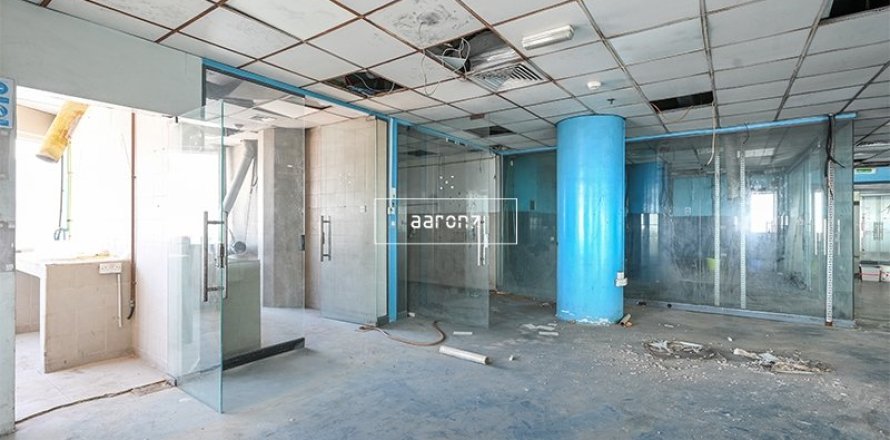 Office in Jumeirah Lake Towers, Dubai 347.9 sq.m. № 11118