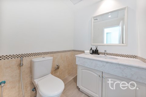 Villa en Arabian Ranches, Dubai, 4 dormitorios, 331.29 m², № 120131 - foto 21