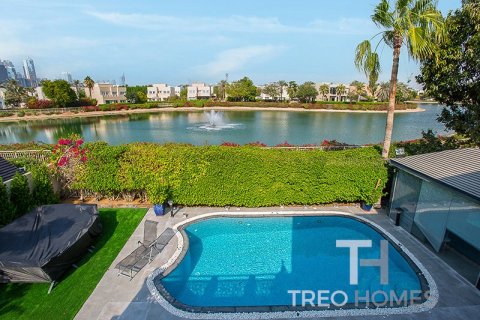 Villa en Meadows, Dubai, 4 dormitorios, 387.41 m², № 120125