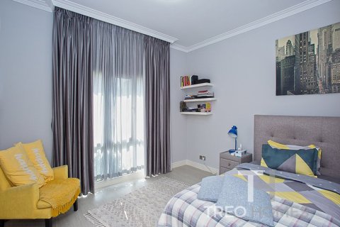 Villa en Meadows, Dubai, 4 dormitorios, 387.41 m², № 120125 - foto 13