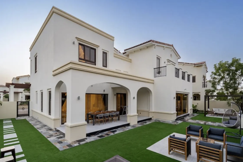 Villa en Aseel, Arabian Ranches, Dubai, 7 dormitorios, 557.98 m², № 120129 - foto 5