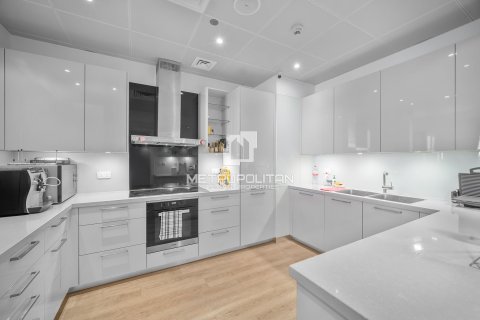 Apartamento en Tiara Residences, Palm Jumeirah, Dubai, 3 dormitorios, 211 m², № 73447 - foto 8