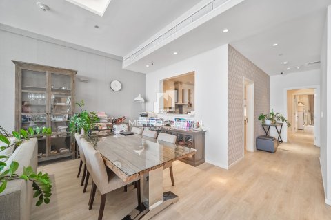 Apartamento en Tiara Residences, Palm Jumeirah, Dubai, 3 dormitorios, 211 m², № 73447 - foto 2