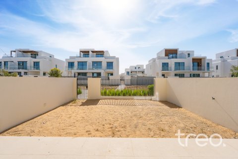 Townhouse in The Valley, Dubai 3 bedrooms, 190.08 sq.m. № 124760 - photo 17