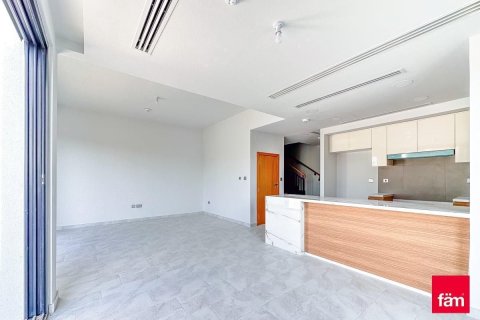 Снять в аренду таунхаус в Дубае: 4 спальни, 285.4м², № 133103 - фото 19