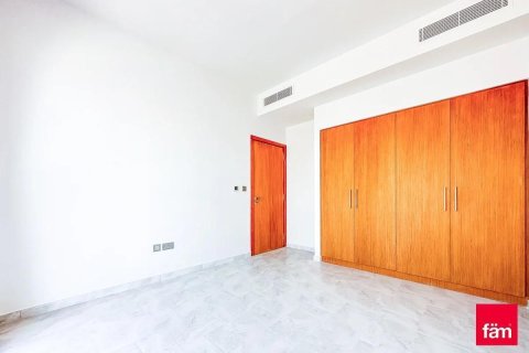 Снять в аренду таунхаус в Дубае: 4 спальни, 285.4м², № 133103 - фото 14