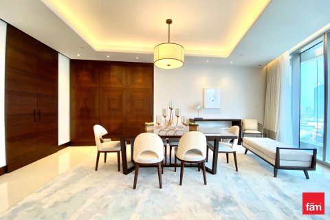 Apartment in Downtown Dubai (Downtown Burj Dubai), Dubai 2 bedrooms, 157.9 sq.m. № 113609 - photo 5