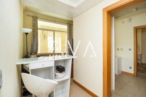 Снять в аренду квартиру в Пальме Джумейре, Дубай: 1 спальня, 66.89м², № 52745 - фото 2