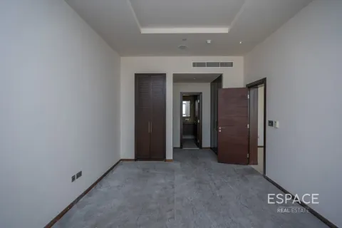 Apartment in Palm Jumeirah, Dubai 3 bedrooms, 222 sq.m. № 122828 - photo 12