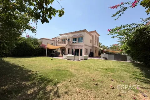 فيلا في Jumeirah Village Triangle, دبي 2 غرف نوم, 278 م² رقم 122830
