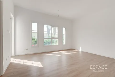 Villa in Springs 2, The Springs, Dubai 3 bedrooms, 228 sq.m. № 122832 - photo 8
