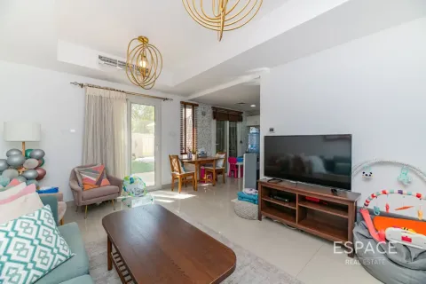 Villa à Springs 8, The Springs, Dubai, 2 chambres, 153 m², № 122833 - photo 3