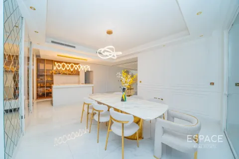 Villa in Dubai Hills Estate, Dubai 5 bedrooms, 398 sq.m. № 122827 - photo 7