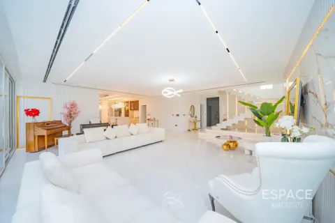 Villa in Dubai Hills Estate, Dubai 5 bedrooms, 398 sq.m. № 122827 - photo 16