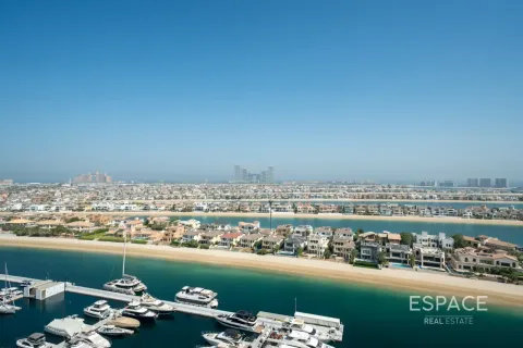Apartment in Palm Jumeirah, Dubai 3 bedrooms, 222 sq.m. № 122829 - photo 20