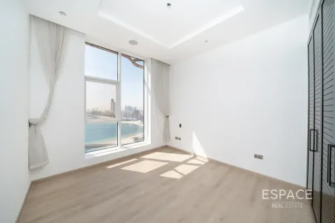 Apartment in Palm Jumeirah, Dubai 3 bedrooms, 222 sq.m. № 122829 - photo 11