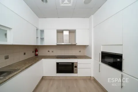 Apartment in Palm Jumeirah, Dubai 3 bedrooms, 222 sq.m. № 122829 - photo 7