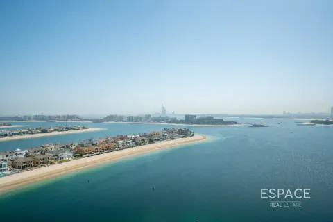 Apartment in Palm Jumeirah, Dubai 3 bedrooms, 222 sq.m. № 122829 - photo 18