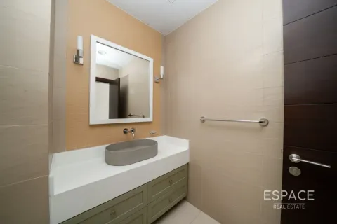 Apartment in Palm Jumeirah, Dubai 3 bedrooms, 222 sq.m. № 122829 - photo 10