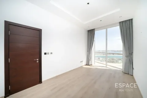 Apartment in Palm Jumeirah, Dubai 3 bedrooms, 222 sq.m. № 122829 - photo 8