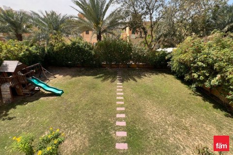 Снять в аренду виллу в Al Furjan, Дубай: 4 спальни, 713.7м², № 100031 - фото 26