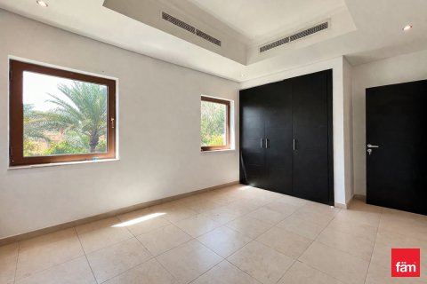Снять в аренду виллу в Al Furjan, Дубай: 4 спальни, 713.7м², № 100031 - фото 17