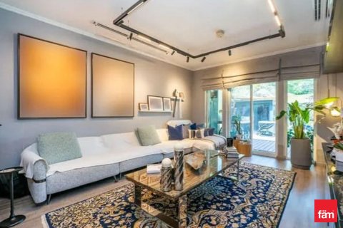 Villa in Jumeirah Park, Dubai 3 bedrooms, 679.9 sq.m. № 71541 - photo 1